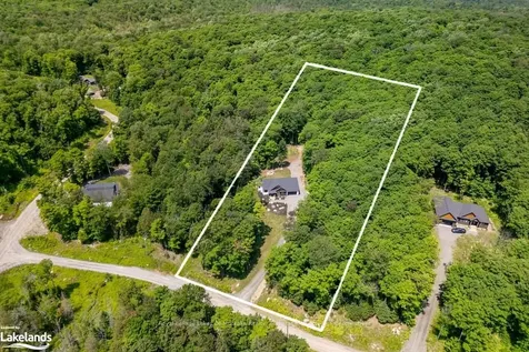 6 Boulder Court Huntsville ON P1H 2N5