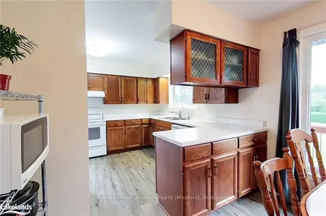 112 Greenfield Drive Meaford ON N4L 1W6