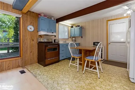 141 Carmichael Crescent Blue Mountains ON L9Y 0R2