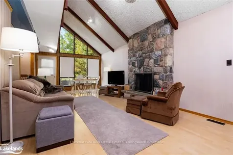 141 Carmichael Crescent Blue Mountains ON L9Y 0R2