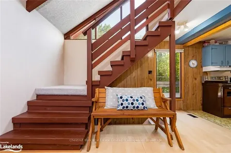 141 Carmichael Crescent Blue Mountains ON L9Y 0R2