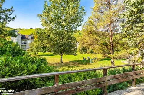 141 Carmichael Crescent Blue Mountains ON L9Y 0R2