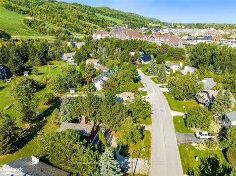 141 Carmichael Crescent Blue Mountains ON L9Y 0R2