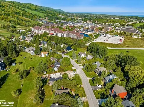 141 Carmichael Crescent Blue Mountains ON L9Y 0R2