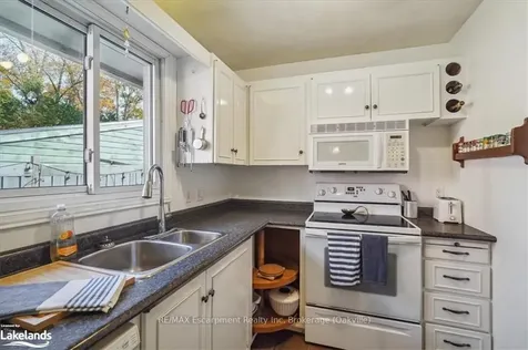 255 Brown Street Gravenhurst ON P1P 1G5