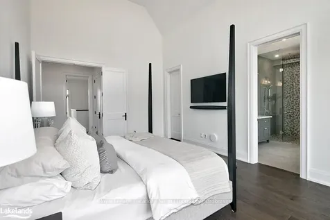 122 Maryward Crescent Blue Mountains ON N0H 1J0