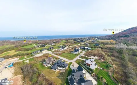 122 Maryward Crescent Blue Mountains ON N0H 1J0