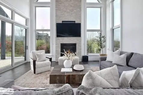 122 Maryward Crescent Blue Mountains ON N0H 1J0