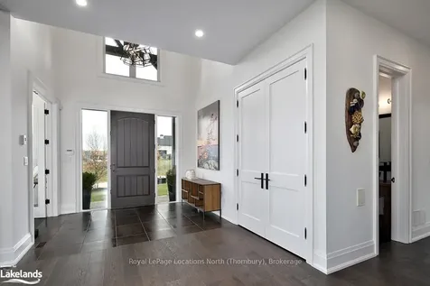 122 Maryward Crescent Blue Mountains ON N0H 1J0