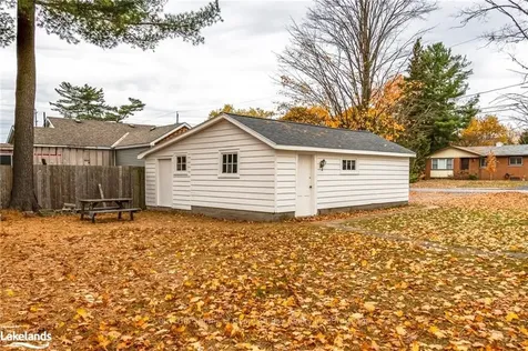 381 David Street E Gravenhurst ON P1P 1L9