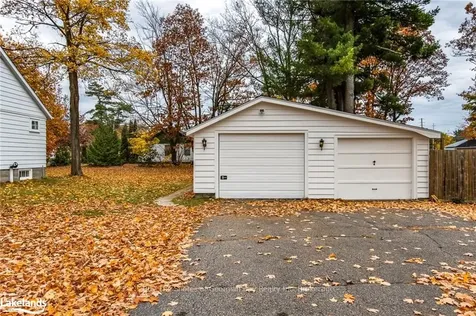 381 David Street E Gravenhurst ON P1P 1L9