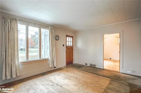 381 David Street E Gravenhurst ON P1P 1L9