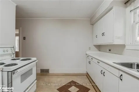 381 David Street E Gravenhurst ON P1P 1L9