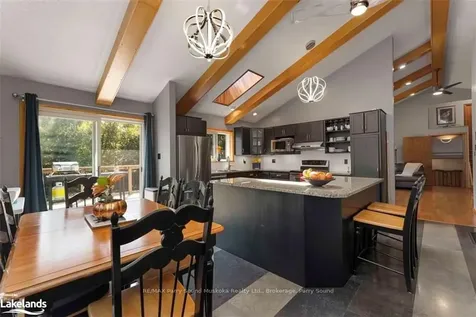 33 Pineridge Drive Mcdougall ON P2A 2W9
