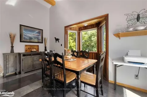 33 Pineridge Drive Mcdougall ON P2A 2W9
