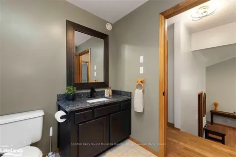 33 Pineridge Drive Mcdougall ON P2A 2W9