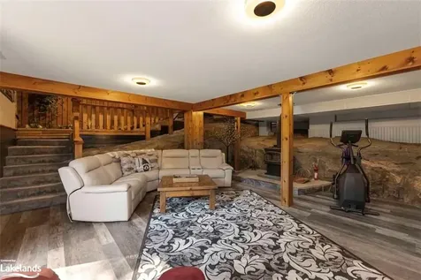 33 Pineridge Drive Mcdougall ON P2A 2W9