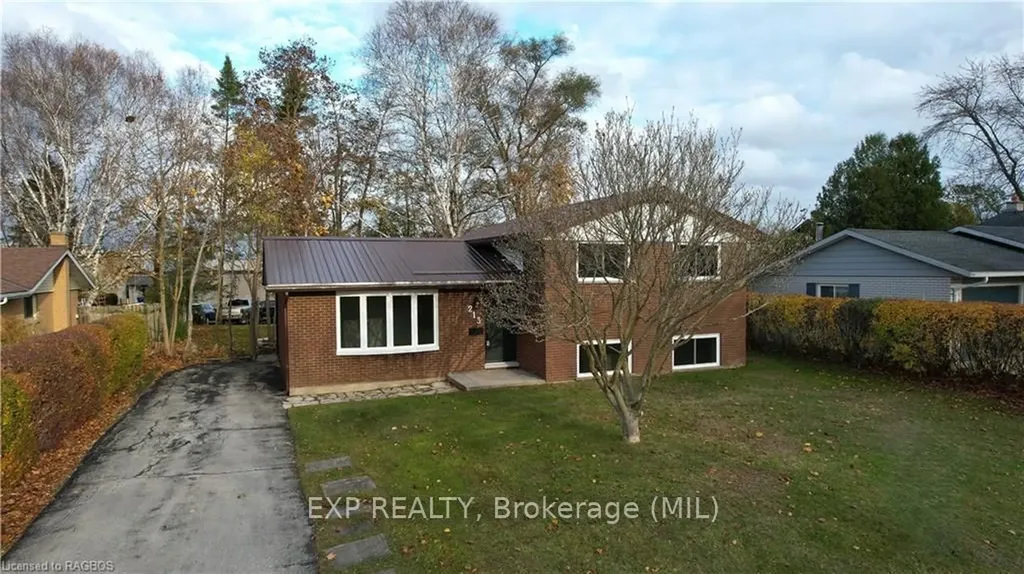 213 5th Avenue Hanover ON N4N 2C3