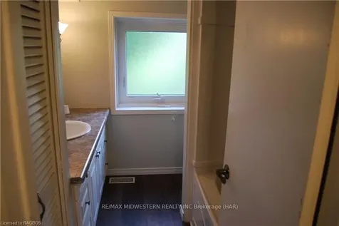 16 Union Street W Minto ON N0G 1Z0