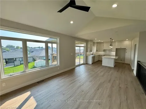 138 Devinwood Avenue Brockton ON N0G 2V0