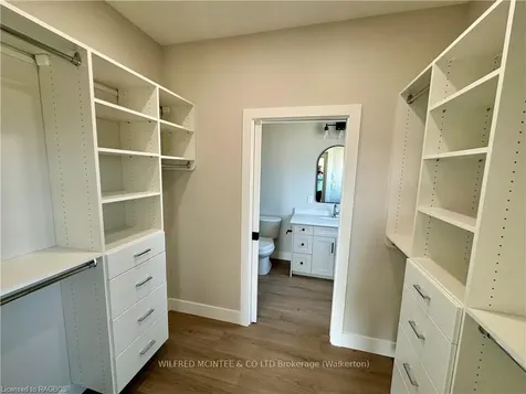 138 Devinwood Avenue Brockton ON N0G 2V0