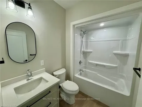 138 Devinwood Avenue Brockton ON N0G 2V0