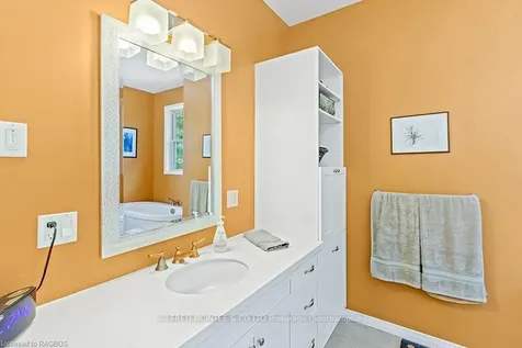 462220 Concession 24 N/a Georgian Bluffs ON N0H 2T0