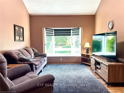 517 Colborne Street S Brockton ON N0G 2V0