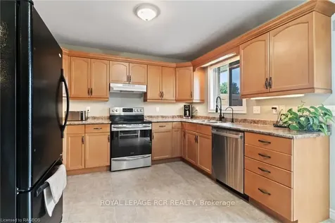 754 16th Street Hanover ON N4N 3W8