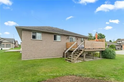754 16th Street Hanover ON N4N 3W8