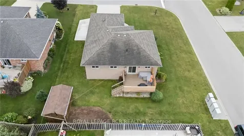 754 16th Street Hanover ON N4N 3W8