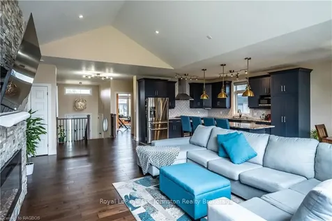 432 Devonshire Road Saugeen Shores ON N0H 2C6
