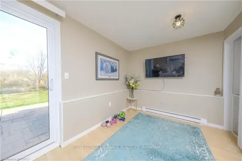 27 Philip Place Kincardine ON N2Z 2E3