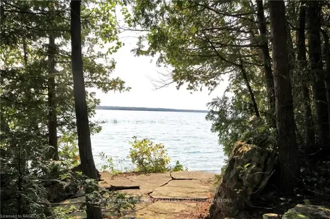 218 Barney's Boulevard Northern Bruce Peninsula ON N0H 1Z0