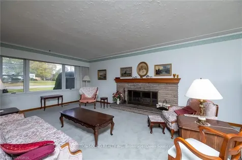2645 3rd Avenue W Owen Sound ON N4K 4S9