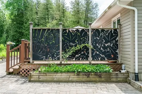 257 Mccullough Lake Drive Chatsworth ON N0H 2V0