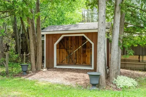 257 Mccullough Lake Drive Chatsworth ON N0H 2V0