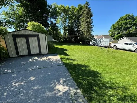 715 Durham Street E Brockton ON N0G 2V0