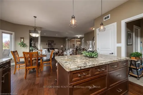 106 Neerhof Lane Georgian Bluffs ON N4K 5N7