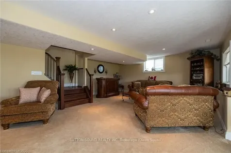 106 Neerhof Lane Georgian Bluffs ON N4K 5N7