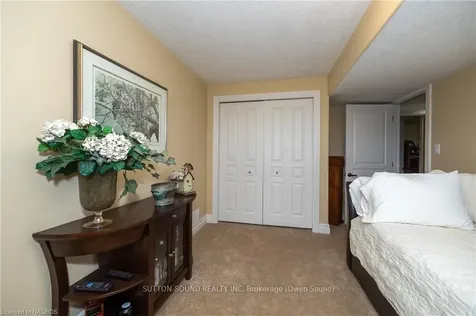 106 Neerhof Lane Georgian Bluffs ON N4K 5N7