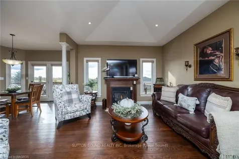 106 Neerhof Lane Georgian Bluffs ON N4K 5N7