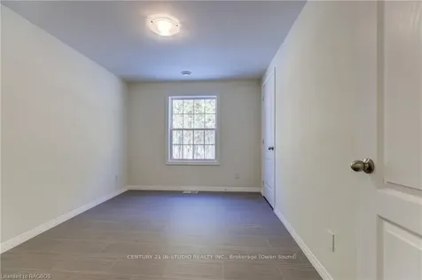 66 Sussex Square Georgian Bluffs ON N0H 1G0