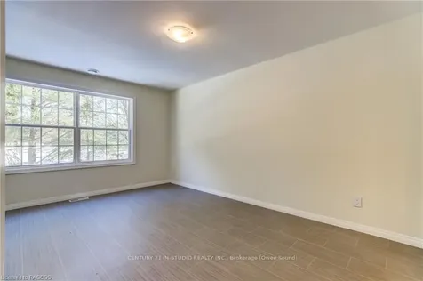 66 Sussex Square Georgian Bluffs ON N0H 1G0