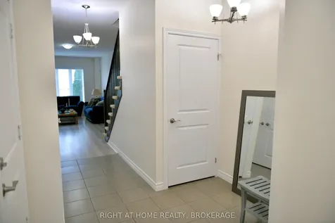 8 Lakelawn Road Grimsby ON L3M 0G1