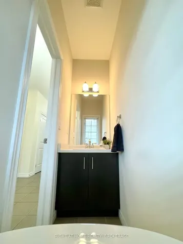 8 Lakelawn Road Grimsby ON L3M 0G1