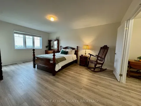 8 Lakelawn Road Grimsby ON L3M 0G1