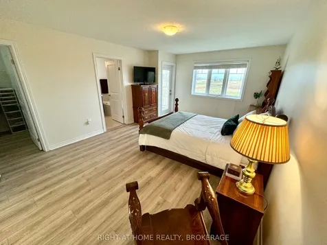 8 Lakelawn Road Grimsby ON L3M 0G1