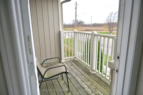 8 Lakelawn Road Grimsby ON L3M 0G1