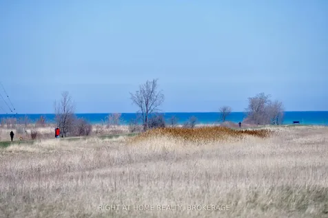 8 Lakelawn Road Grimsby ON L3M 0G1